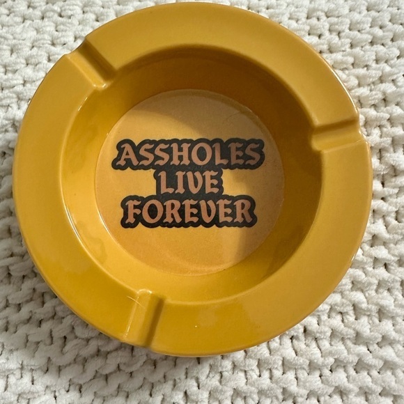 ALF PLASTIC ASHTRAY - Picture 2 of 9